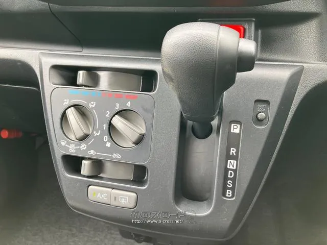 ダイハツ ミライース