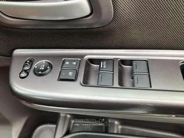 運転席側ドアボタン群 ホンダ フリード+