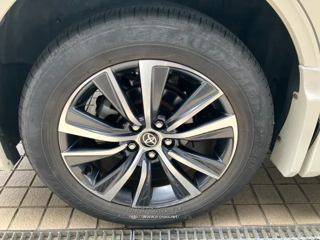 右後輪 トヨタ ハリアー