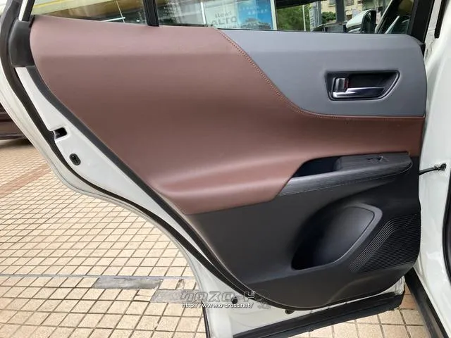 後部座席左ドア トヨタ ハリアー