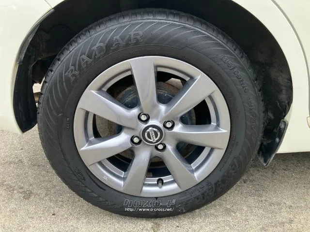 右後輪 日産 ノート