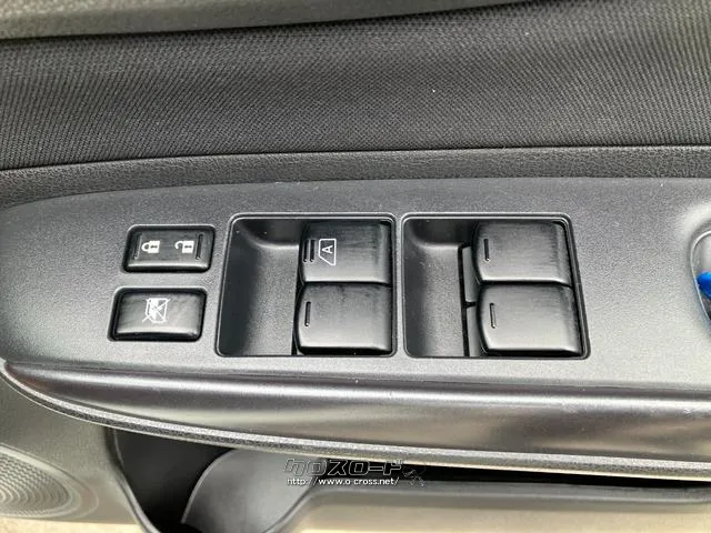 運転席側ドアボタン群 日産 ノート
