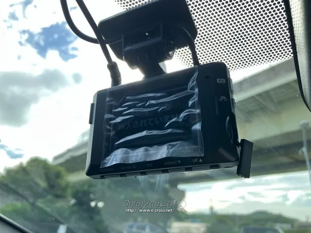 ドライブレコーダー前後に付いています トヨタ プリウス