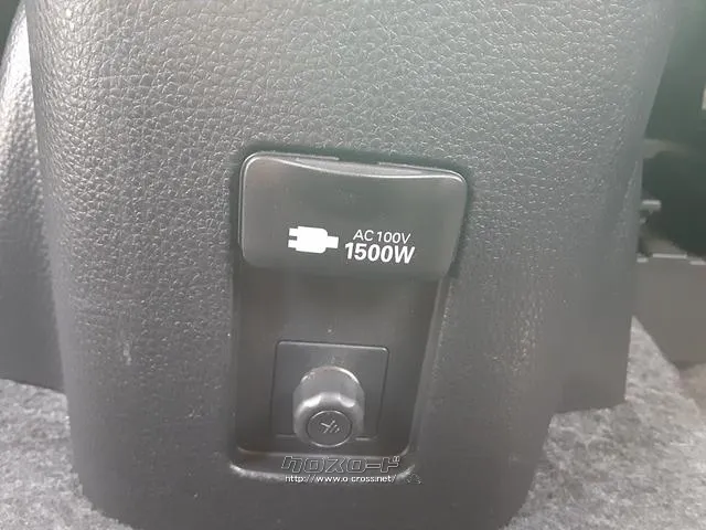 100V電源付き トヨタ アクア