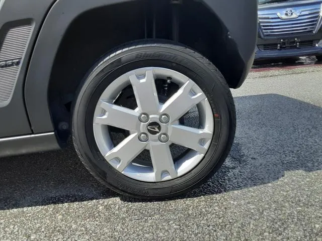 ダイハツ タフト