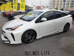 トヨタ プリウス