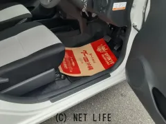 ダイハツ ミライース