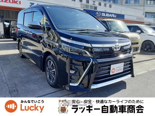 中古車購入で下取り10万円!新車購入で下取り5万円! 弊社公式LINEアカウントより来店不要でローン仮審査可能です! トヨタ ヴォクシー