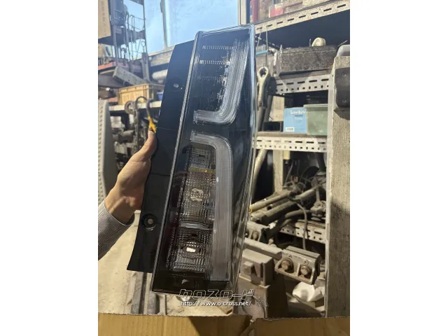 電装系 テールレンズ右