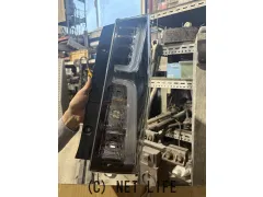 電装系 テールレンズ右