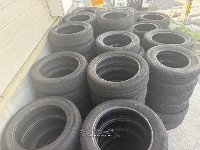 中古タイヤ毎日入荷しています!各サイズ300円でお買い得! タイヤ ★SALE★中古タイヤ各サイズ大量入荷1本どれでも300円ポッキリ!軽~乗用まで