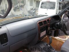 トヨタ ハイラックス