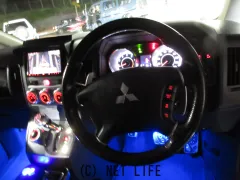 三菱 デリカD：5