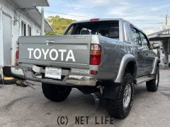 トヨタ ハイラックス