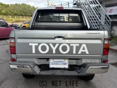 トヨタ ハイラックス