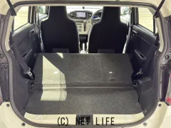 ダイハツ ミライース