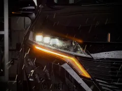 日産 ノートオーラ