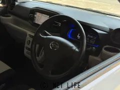 ダイハツ ミライース
