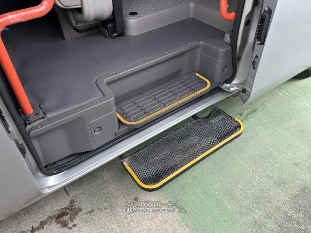 日産 NV350キャラバン