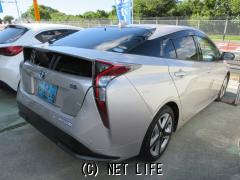 トヨタ プリウス