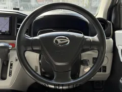 ダイハツ ミライース