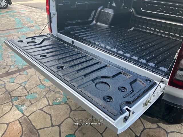 三菱 トライトン