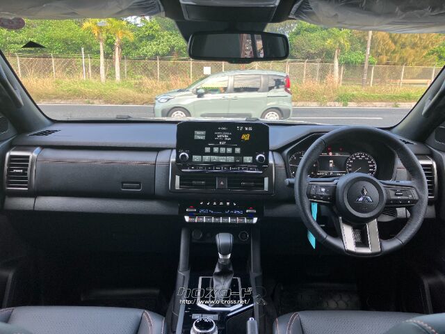 三菱 トライトン