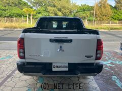 三菱 トライトン