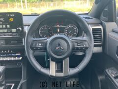 三菱 トライトン