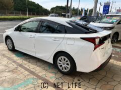 トヨタ プリウス