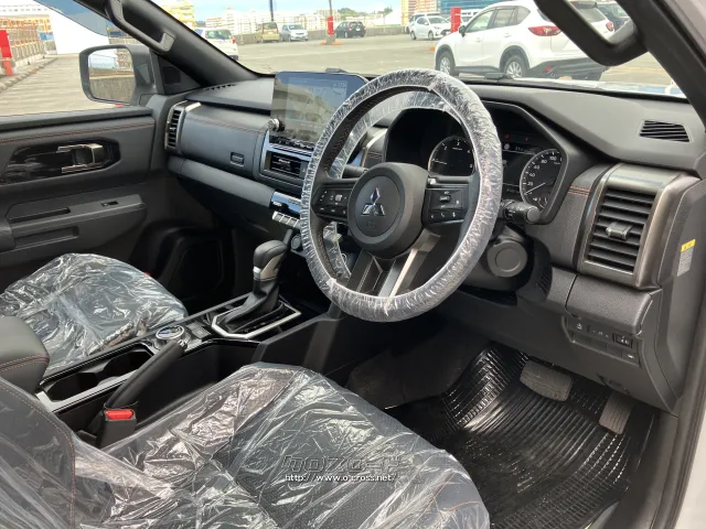 三菱 トライトン