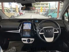 トヨタ プリウスPHV