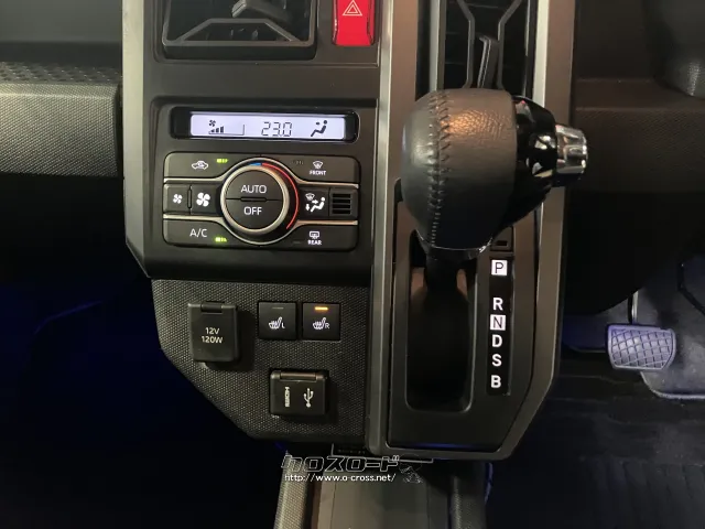 ダイハツ タフト