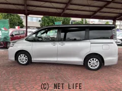 トヨタ ヴォクシー