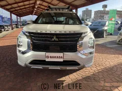 三菱 アウトランダー