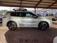 三菱 アウトランダー