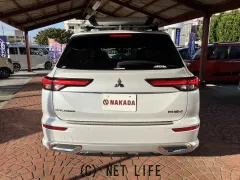 三菱 アウトランダー