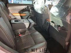 三菱 アウトランダー