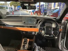 三菱 アウトランダー