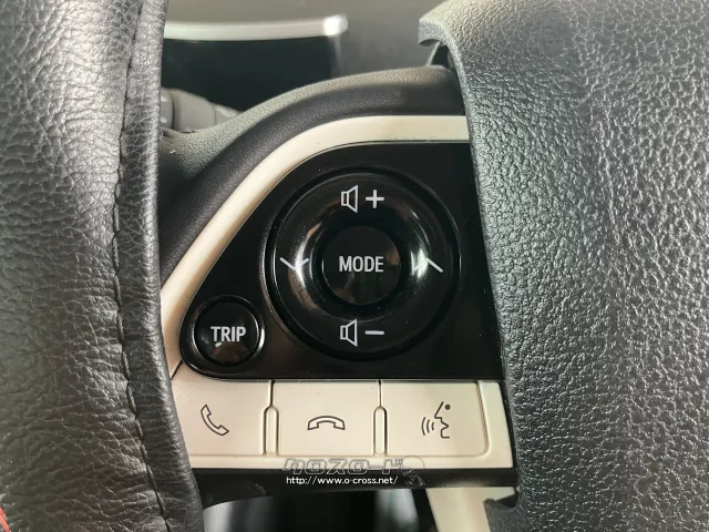 トヨタ プリウス