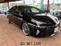 トヨタ プリウス
