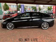 トヨタ プリウス