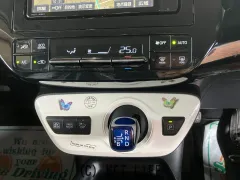 トヨタ プリウス