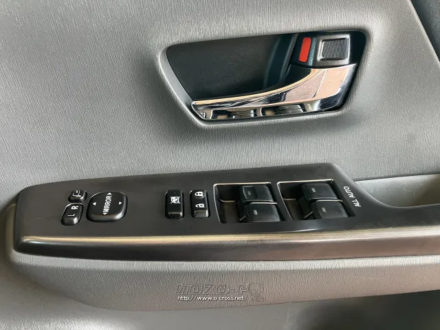 トヨタ プリウスα