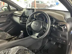 トヨタ C-HR