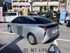 トヨタ プリウス