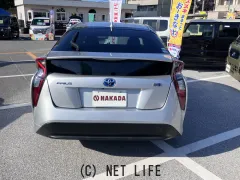 トヨタ プリウス