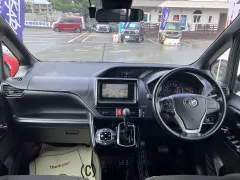 トヨタ ヴォクシー