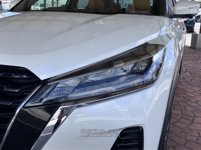 LEDヘッドライト標準装備!暗い夜道もこれで安心ドライブです♪ 日産 キックス