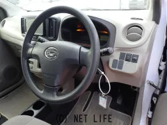 ダイハツ ミライース